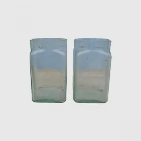 2 Pots anciens à bec verseur en verre - Le palais des bricoles